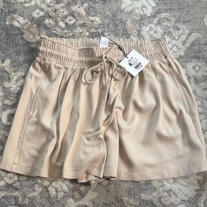 Women's Tan Shorts Size XS NWT